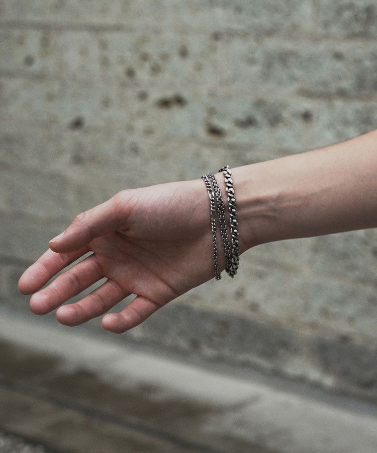 RANDOM CHAIN NECKLACE